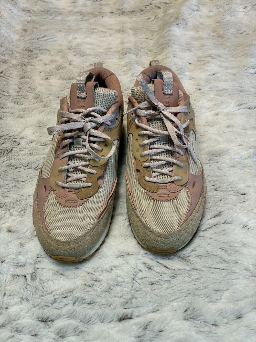 Nike Air Max Ladies 8 Beige And Light Pink